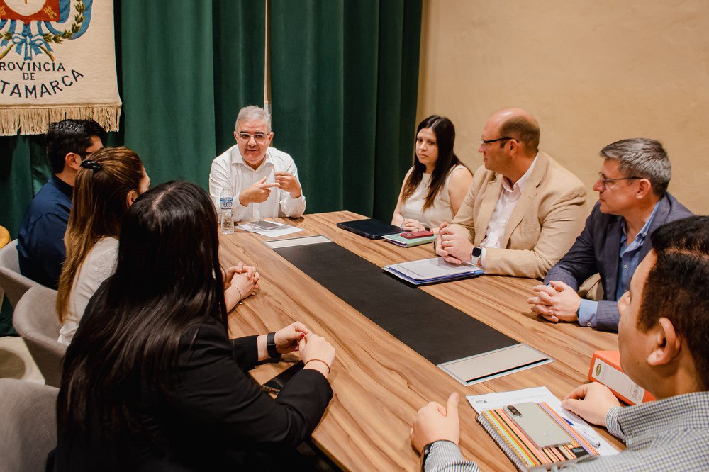 REUNIÓN ENTRE EL GOBIERNO DE CATAMARCA Y ZIJIN–LIEX POR EL DESTINO DE LAS REGALÍAS MINERAS