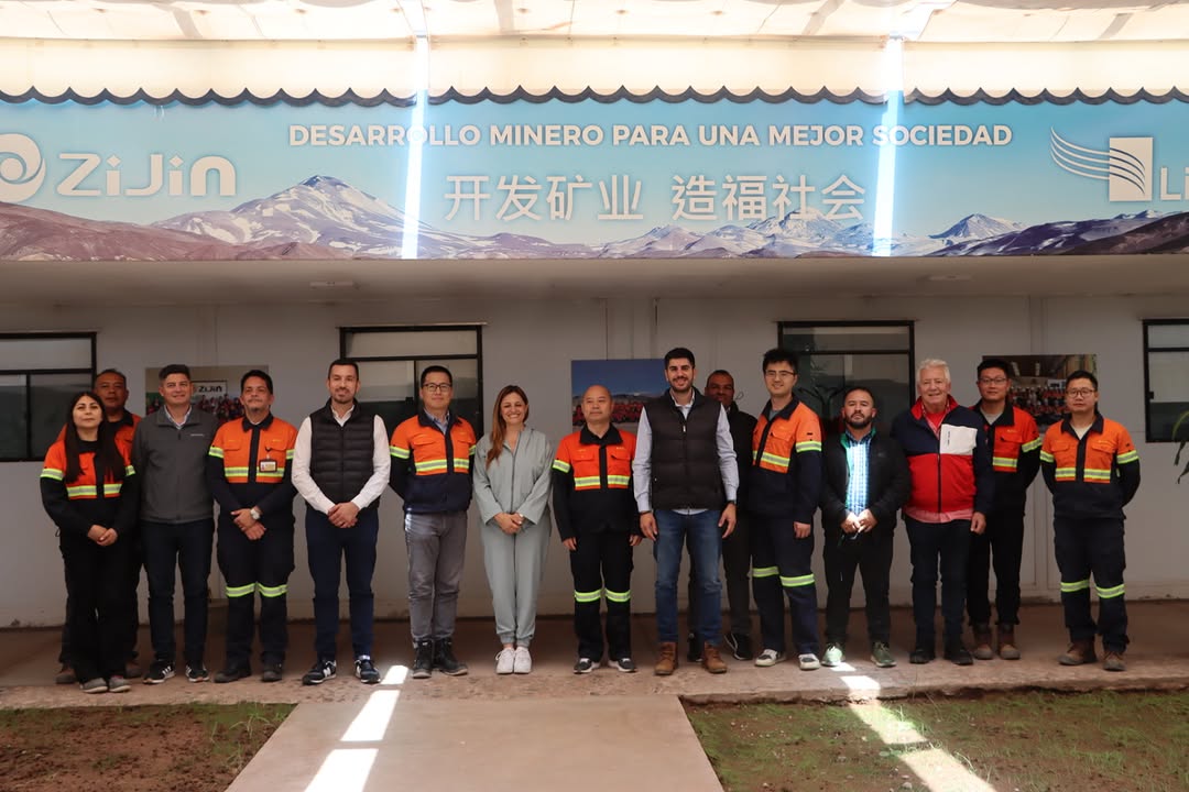 AUTORIDADES RIOJANAS VISITARON NUESTRA PLANTA DE PROCESOS