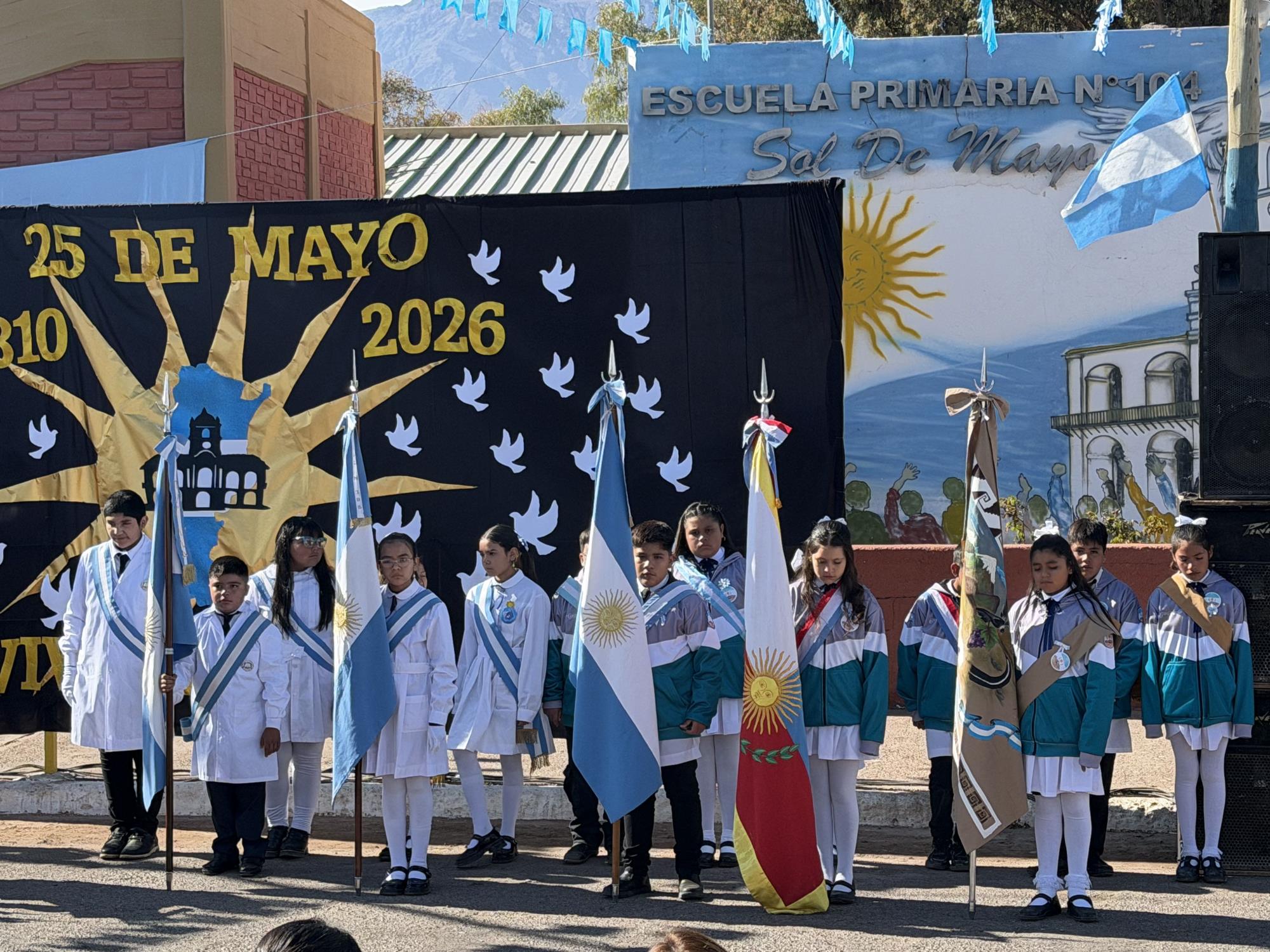 ACTO 25 DE MAYO